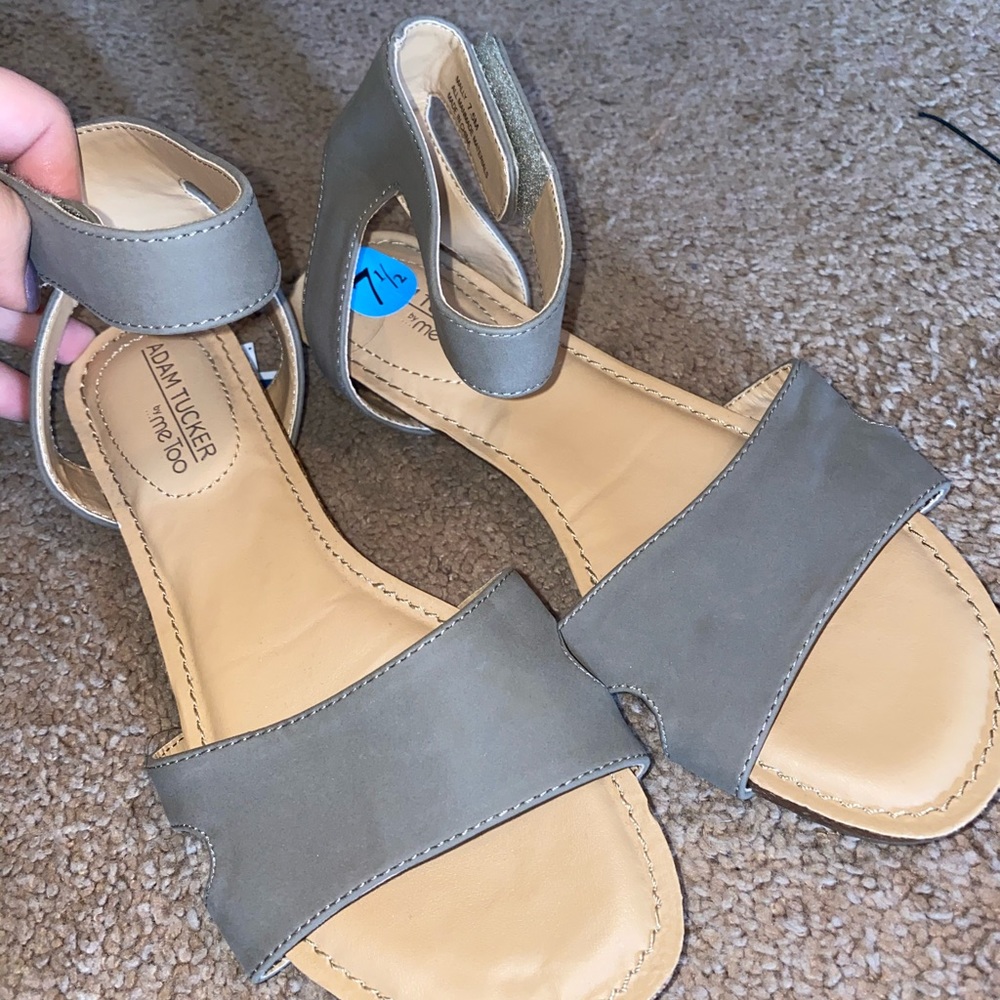 NWT Sandals